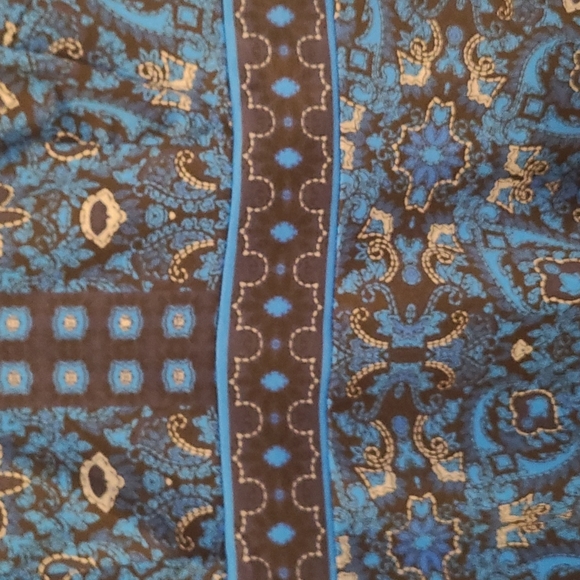 Dress - Picture 3 of 5